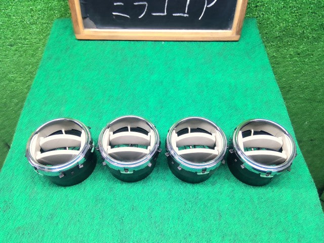 【中古】ミラココア DBA-L685S エアコン吹き出し口 55650-B2150-E1 自社品番260326 R59