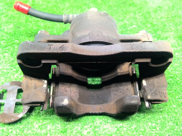 【中古】アルト DBA-HA25S 左フロントキャリパー 55102-64LA0-999