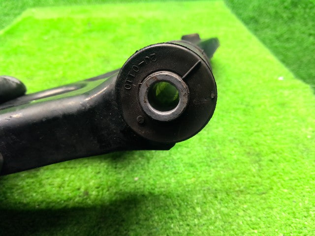 【中古】アルト DBA-HA25S 右フロントロアアーム 45201-85K10