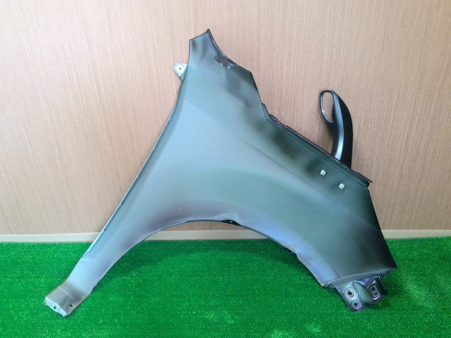 【中古】ラッシュ ABA-J210E 左フロントフェンダー 53812-B4040