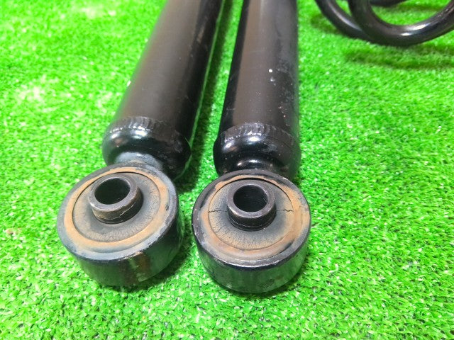 【中古】ラッシュ ABA-J210E リアショック・アブソーバーセット 48531-B4012