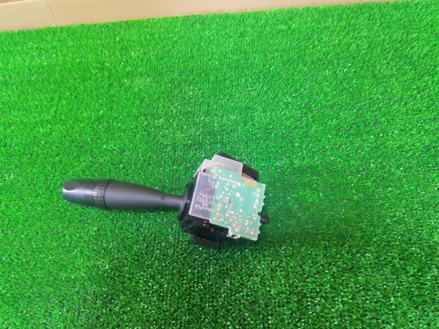 【中古】ラッシュ ABA-J210E ワイパースイッチ 84652-B4010