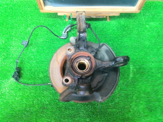 【中古】ムーヴ DBA-L185S 右フロントナックルハブ 43211-B2040