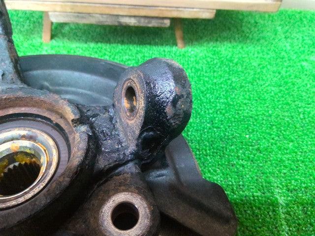 【中古】ムーヴ DBA-L185S 右フロントナックルハブ 43211-B2040