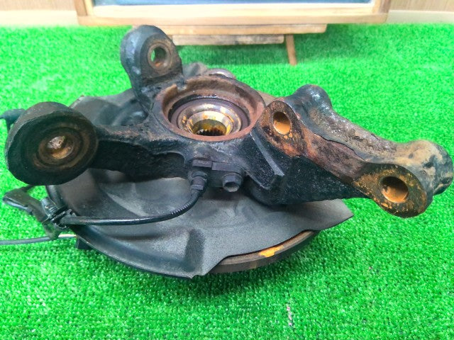【中古】ムーヴ DBA-L185S 右フロントナックルハブ 43211-B2040