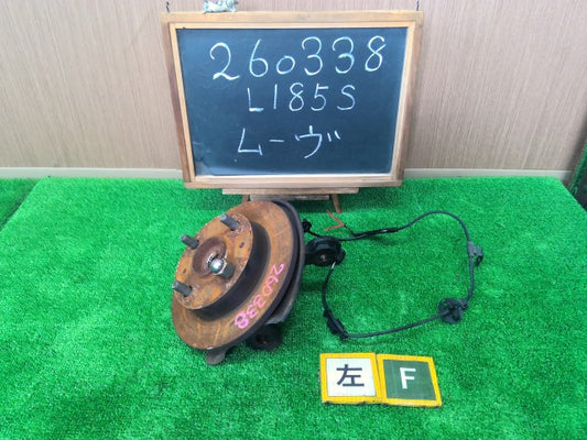 【中古】ムーヴ DBA-L185S 左フロントナックルハブ 43212-B2040