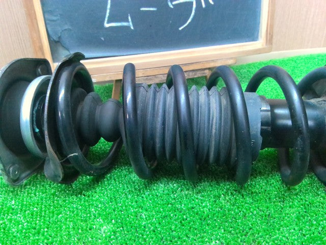 【中古】ムーヴ DBA-L185S 右フロントストラット ショック