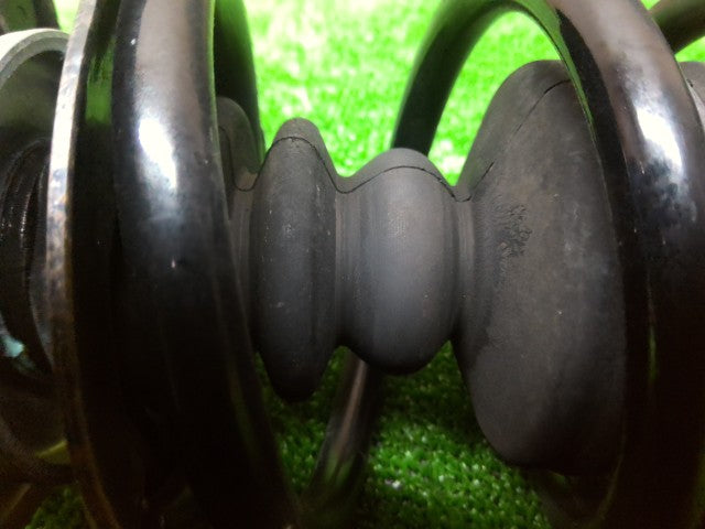 【中古】ムーヴ DBA-L185S 右フロントストラット ショック