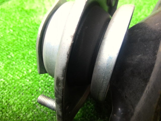 【中古】ムーヴ DBA-L185S 右フロントストラット ショック