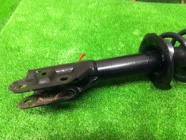 【中古】ムーヴ DBA-L185S 左フロントストラット ショック