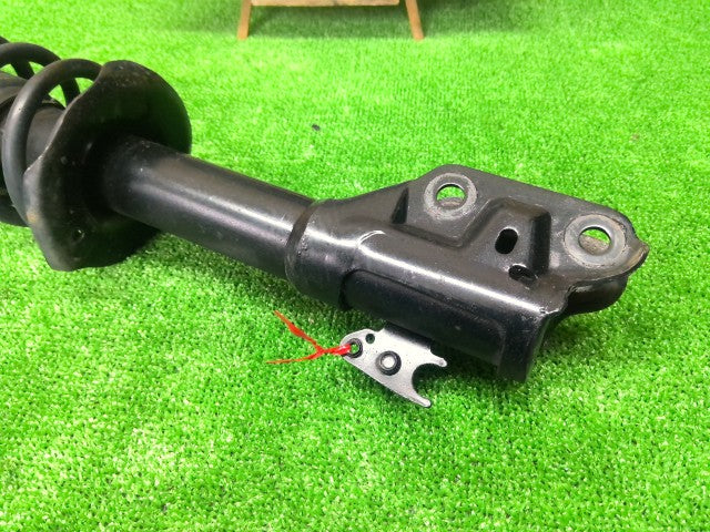 【中古】ムーヴ DBA-L185S 左フロントストラット ショック