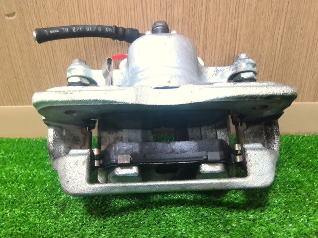 【中古】フリードスパイク DBA-GB3 左 フロント