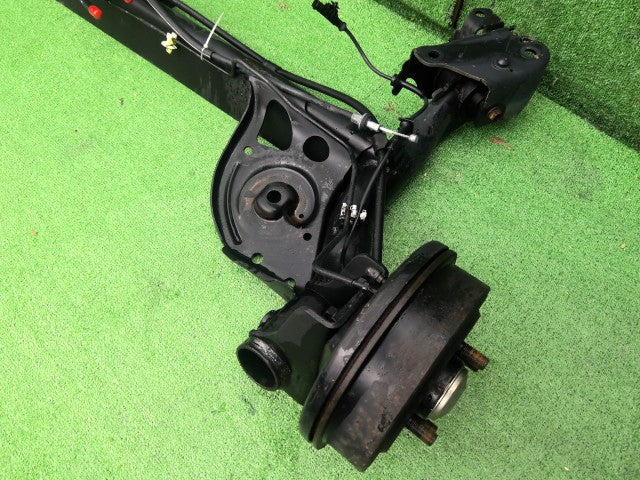 【中古】マーチ DBA-AK12 リアアクスル ビーム