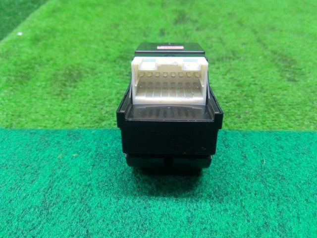 セルボ パワーウインドウスイッチ CBA-HG21S 37990-72J30