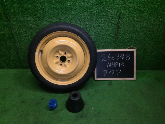 【中古】アクア DAA-NHP10 テンパータイヤ 42611-1A240