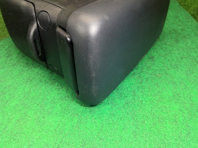 【中古】アクア DAA-NHP10 アームレスト 58905-52020-C0