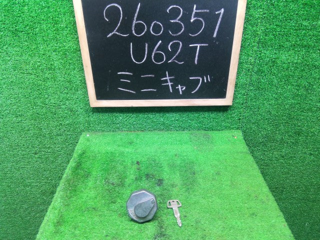 ミニキャブ 燃料キャップ GD-U62T MB653519