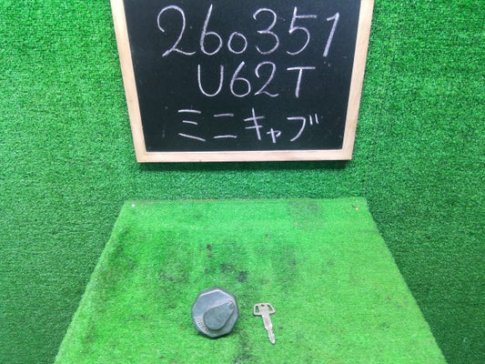 ミニキャブ 燃料キャップ GD-U62T MB653519