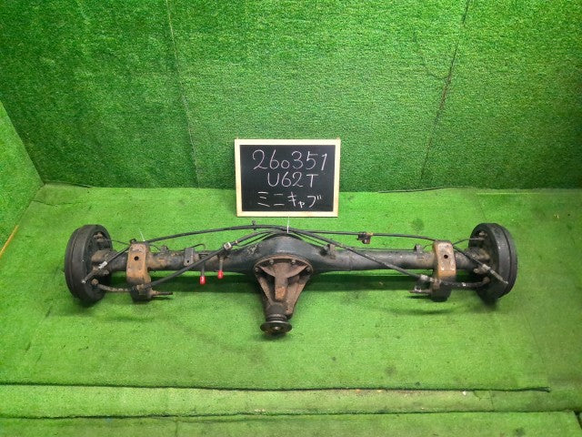 ミニキャブ ＲアクスルホーシングＡＳＳＹ GD-U62T MR485673