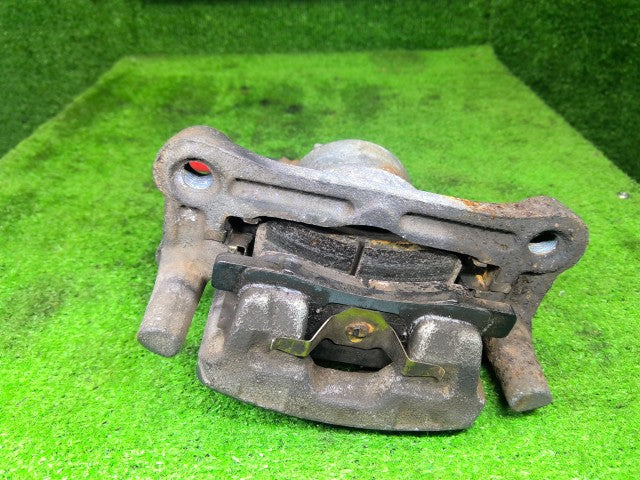 ミニキャブ 右Ｆキャリパー GD-U62T MR493164