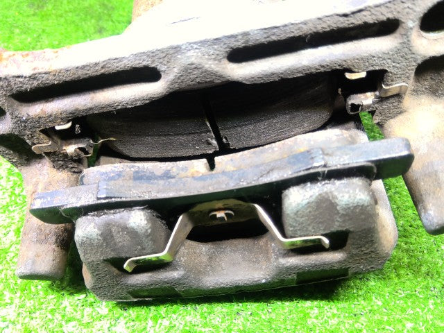 ミニキャブ 左Ｆキャリパー GD-U62T MR493163