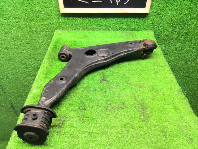 ミニキャブ 左Ｆロアアーム GD-U62T MR554690