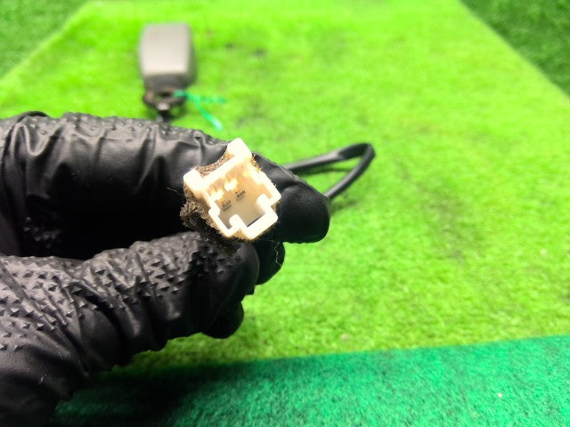 ミニキャブ GD-U62T ドライバーシートベルト 受け側