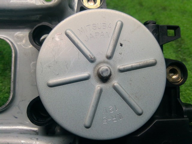 【中古】サンバー GD-TV2 右フロントドアレギュレータ・モーター 61222TC000