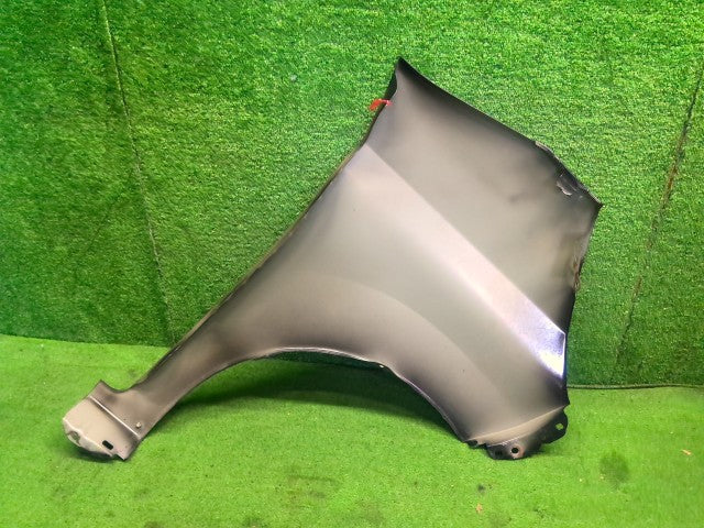 【中古】デイズルークス DBA-B21A 左フロントフェンダー 63113-6A00K
