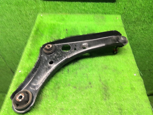 【中古】デイズルークス DBA-B21A 左フロントロアアーム 54505-6A00J