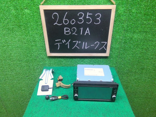【中古】デイズルークス DBA-B21A カーナビゲーション MM317D-W