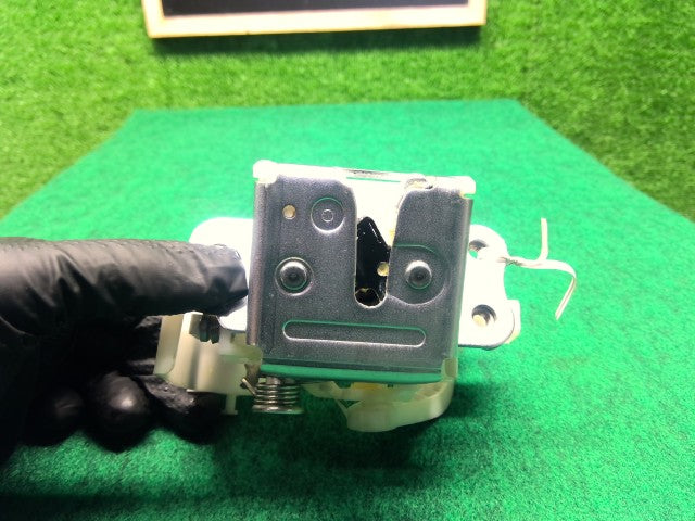 【中古】デイズルークス DBA-B21A トランク・バックドアロックソレノイド 90502-6A00E