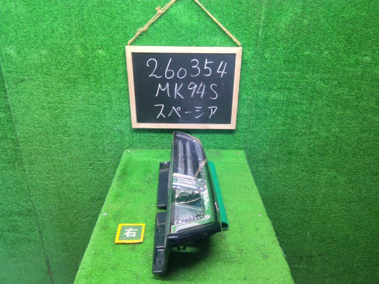 【中古】スペーシア 5AA-MK94S 右テールランプ 35650-53UA0