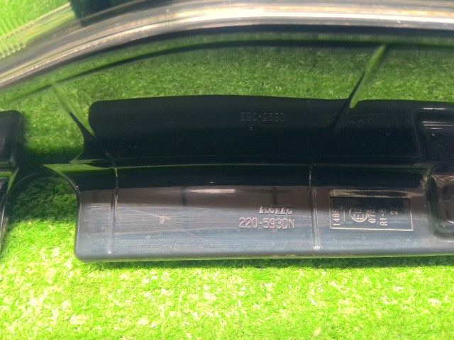【中古】スペーシア 5AA-MK94S 右テールランプ 35650-53UA0