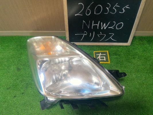 【中古】プリウス DAA-NHW20 右 ヘッドランプ