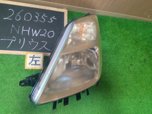 【中古】プリウス DAA-NHW20 左 ヘッドランプ