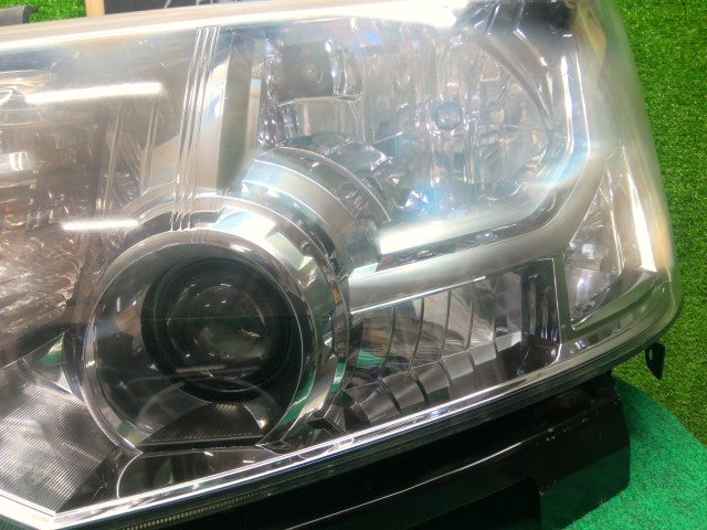 【中古】デリカＤ5 LDA-CV1W 左ヘッドランプＡＳＳＹ 8301C535