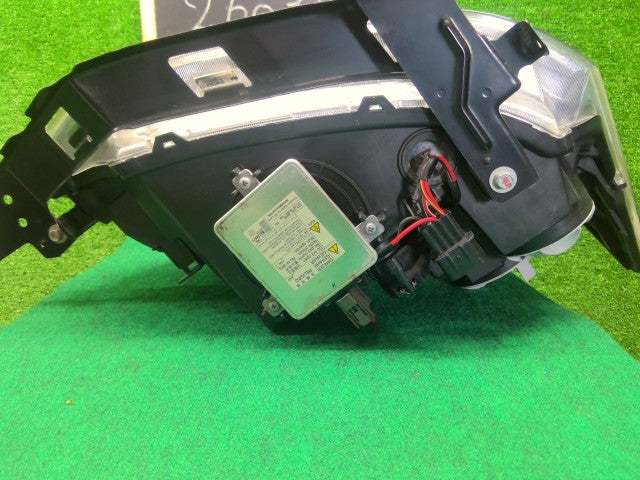 【中古】デリカＤ5 LDA-CV1W 左ヘッドランプＡＳＳＹ 8301C535