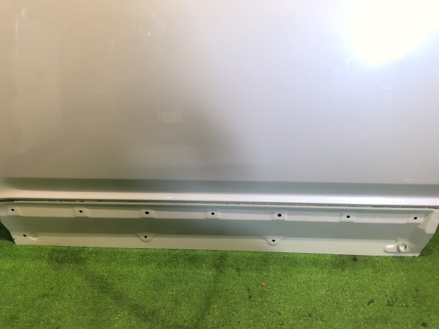 【中古】デリカＤ5 LDA-CV1W 左フロントドアＡＳＳＹ 5700A463