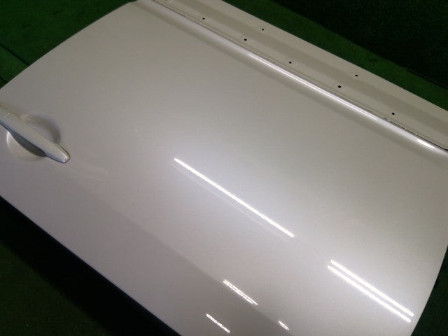 【中古】デリカＤ5 LDA-CV1W 左フロントドアＡＳＳＹ 5700A463