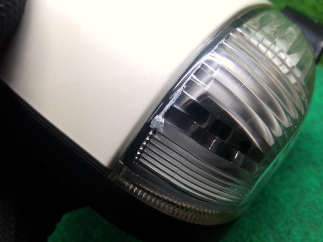 【中古】デリカＤ5 LDA-CV1W 右サイドミラー 7632C778