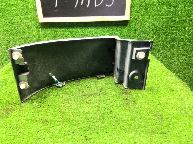 【中古】デリカＤ5 LDA-CV1W 右リアバンパーコーナーパネル 6410B180HB