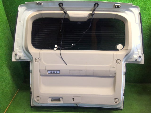 【中古】デリカＤ5 LDA-CV1W バックドアＡＳＳＹ 5801B205