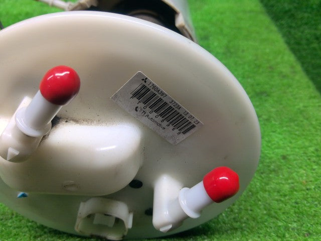 【中古】デリカＤ5 LDA-CV1W フューエルポンプ 1760A486
