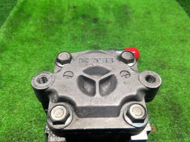 【中古】デリカＤ5 LDA-CV1W パワステベーンポンプ 4450A262