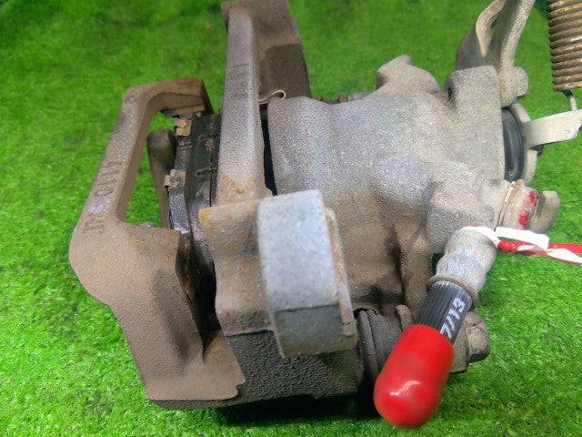 【中古】デリカＤ5 LDA-CV1W 左リアキャリパー 4605B649