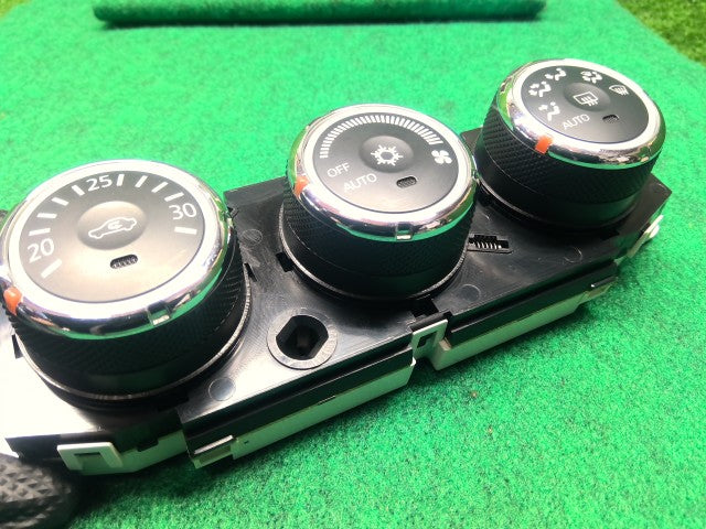 【中古】デリカＤ5 LDA-CV1W ＡＣ エアコン