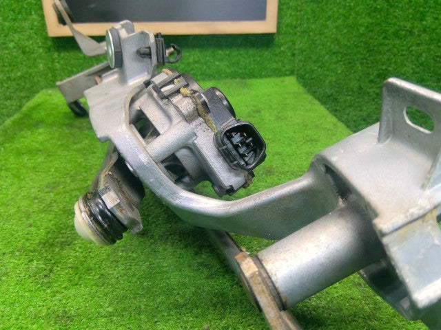 【中古】デリカＤ5 LDA-CV1W フロントワイパーモーター 8250A194