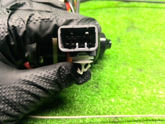 【中古】デリカＤ5 LDA-CV1W 左パワースライドドアモーター 5780A009