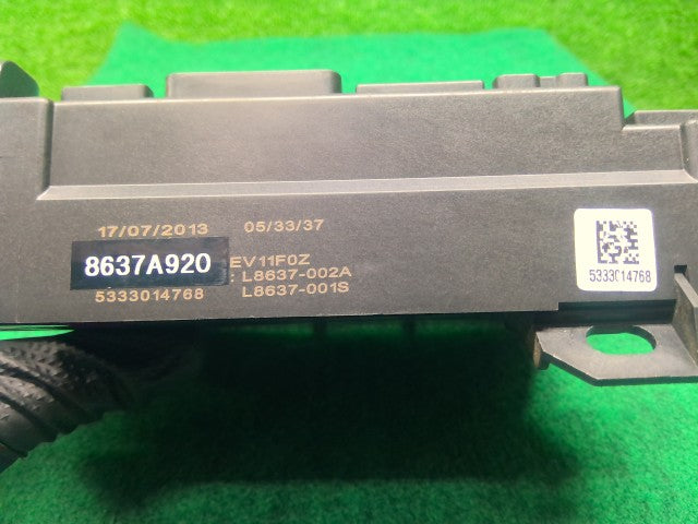 【中古】デリカＤ5 LDA-CV1W ヒューズボックス 8637A920